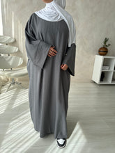 Load image into Gallery viewer, Classy Abaya