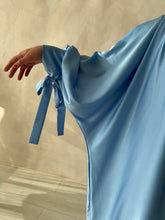 Load image into Gallery viewer, Luxury Satin Abaya