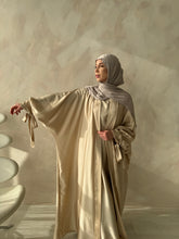 Load image into Gallery viewer, Luxury Satin Abaya