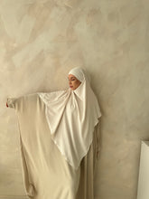 Load image into Gallery viewer, Butterfly crepe abaya
