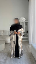 Load image into Gallery viewer, Tribal set abaya (READ DESCRIPTION)