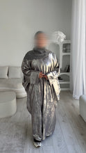 Load image into Gallery viewer, Sundus Shimmer abaya