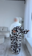 Load image into Gallery viewer, Zahra Butterfly abaya (READ DESCRIPTION)