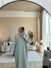 Load image into Gallery viewer, Everyday Linen Melange Abaya