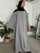 Load image into Gallery viewer, Everyday Classic Abaya