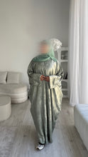 Load image into Gallery viewer, Sundus Shimmer abaya