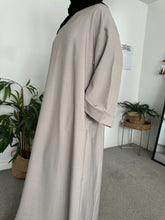 Load image into Gallery viewer, Everyday Classic Abaya
