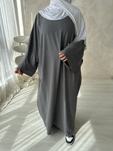 Load image into Gallery viewer, Classy Abaya