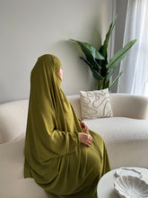 Load image into Gallery viewer, Madina Silk Jilbab - 2 Piece - Prayer Set
