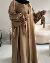Load image into Gallery viewer, Luxury Satin Abaya