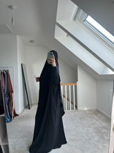 Load image into Gallery viewer, Amira set