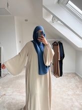 Load image into Gallery viewer, Balloon sleeve Large Crepe Abaya
