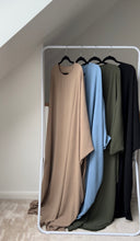 Load image into Gallery viewer, Butterfly crepe abaya