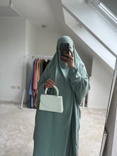 Load image into Gallery viewer, Two Piece Jilbab - Prayer set - Crepe