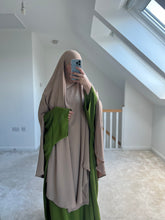 Load image into Gallery viewer, Maxi Khimar Cape - Madina Silk