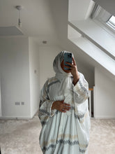 Load image into Gallery viewer, Aztec Embroidery Abaya