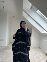 Load image into Gallery viewer, Aztec Embroidery Abaya