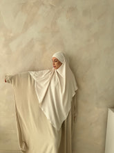 Load image into Gallery viewer, Butterfly crepe abaya

