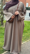 Load image into Gallery viewer, Classy Abaya
