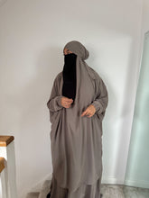 Load image into Gallery viewer, Madina Silk Jilbab - 2 Piece - Prayer Set
