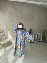 Load image into Gallery viewer, Pattern Butterfly abaya
