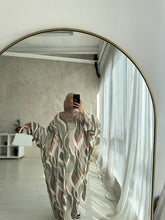 Load image into Gallery viewer, Pattern Butterfly abaya
