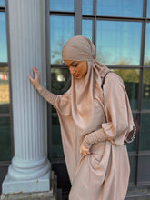 Load image into Gallery viewer, Luxury Two Piece Jilbab - Prayer set - Nidha
