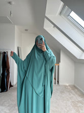 Load image into Gallery viewer, Amira set
