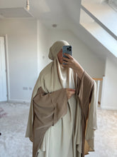 Load image into Gallery viewer, Butterfly madina silk abaya with large sleeve
