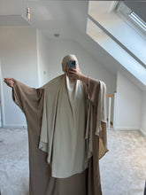 Load image into Gallery viewer, Butterfly madina silk abaya with large sleeve
