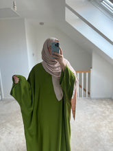 Load image into Gallery viewer, Butterfly madina silk abaya with large sleeve
