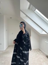 Load image into Gallery viewer, Aztec Embroidery Abaya
