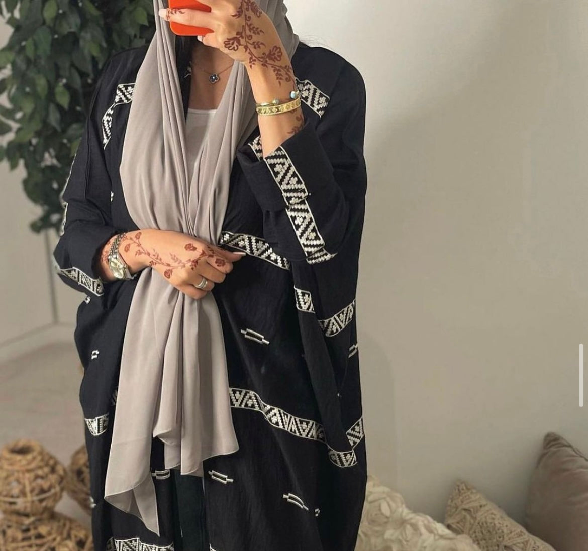 Aztec Embroidery Abaya